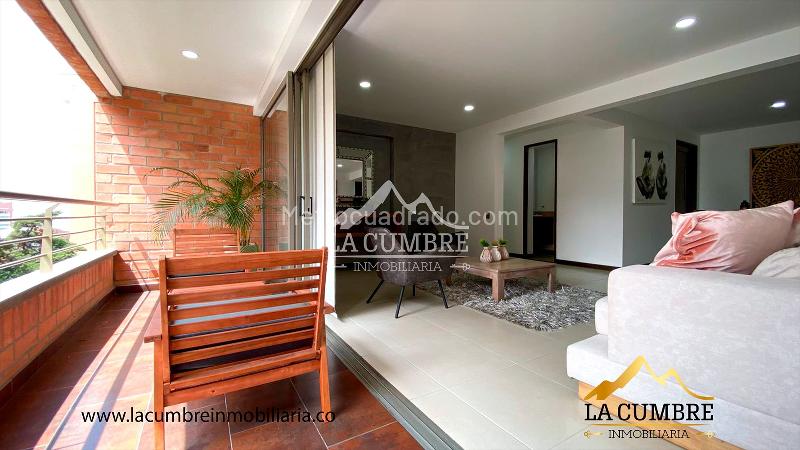 Charming 3BR Apartment in El Poblado Loma de Los Parra - 4