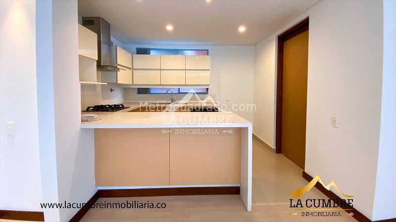 2BR Apartment with Double Covered Parking in Los Balsos, El Poblado - 7