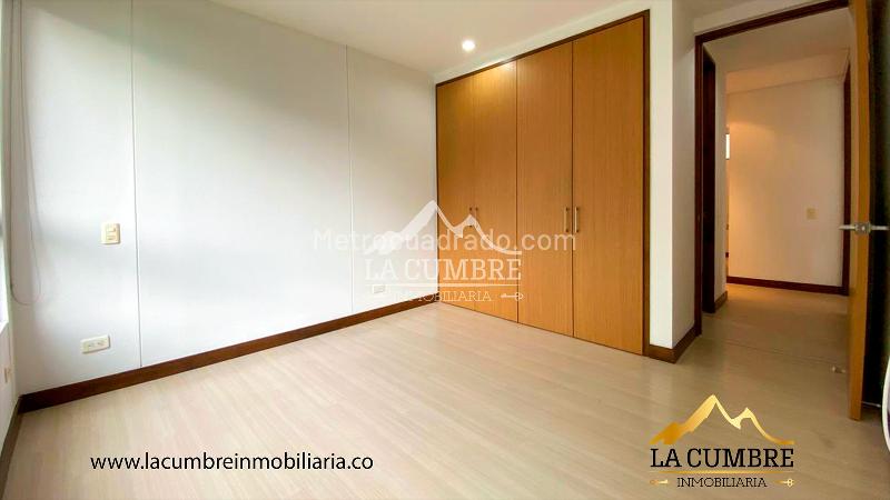 2BR Apartment with Double Covered Parking in Los Balsos, El Poblado - 8