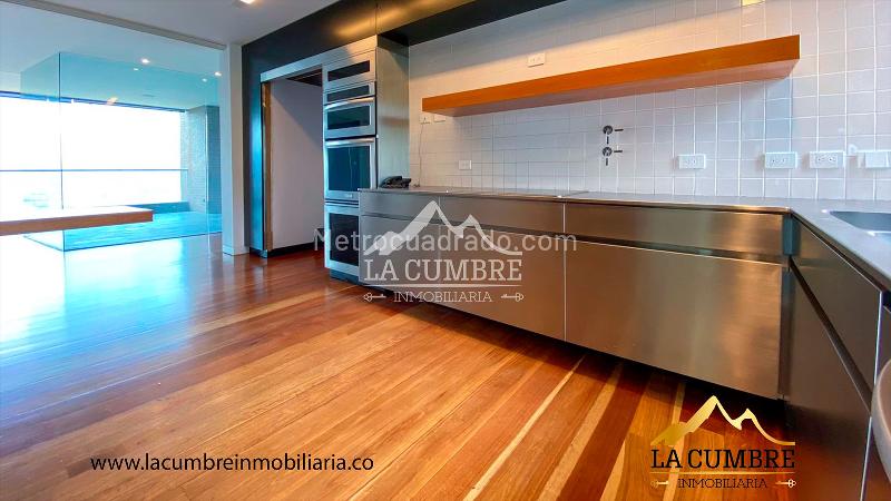 Apartamento de 3 Alcobas con Piscina en El Poblado Las Palmas - 9