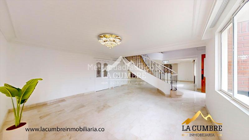 Casa de 4 Alcobas en Unidad Cerrada en El Poblado San Lucas - 4