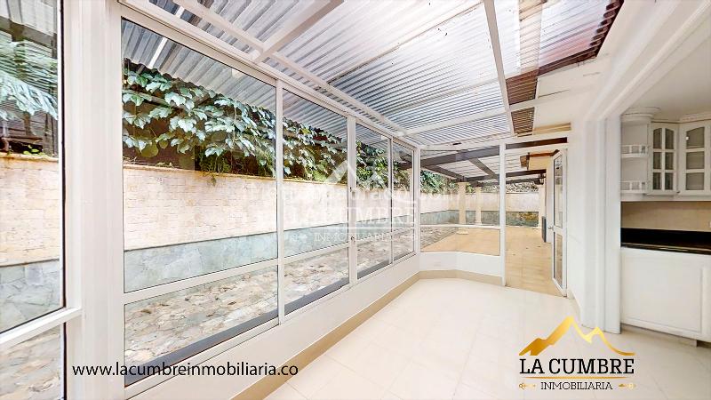 Casa de 4 Alcobas en Unidad Cerrada en El Poblado San Lucas - 8