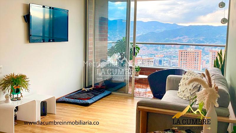 3BR Apartment with Double Covered Parking in Los Balsos