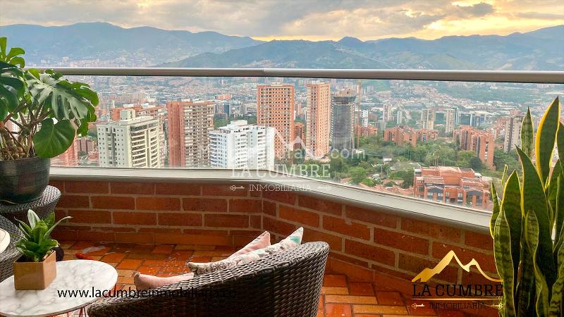 3BR Apartment with Double Covered Parking in Los Balsos - 4