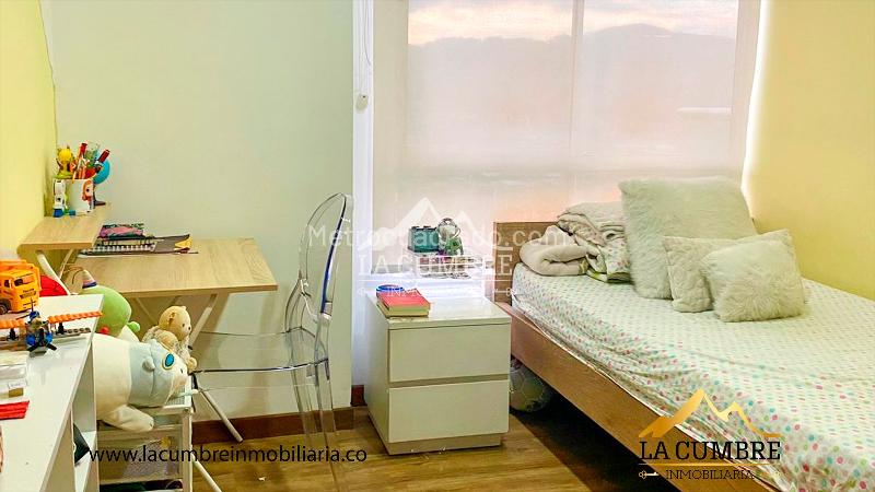 3BR Apartment with Double Covered Parking in Los Balsos - 6
