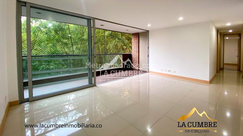 Apartamento de 3 Alcobas en Alquiler en Los Balsos, El Poblado - 2