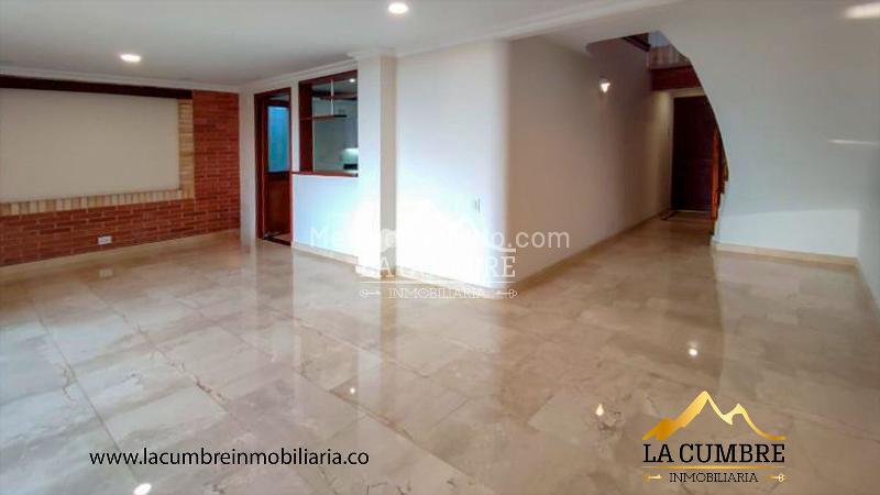 Modern 3BR House in El Poblado La Calera - 2