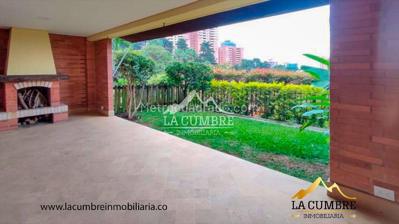Modern 3BR House in El Poblado La Calera - 3