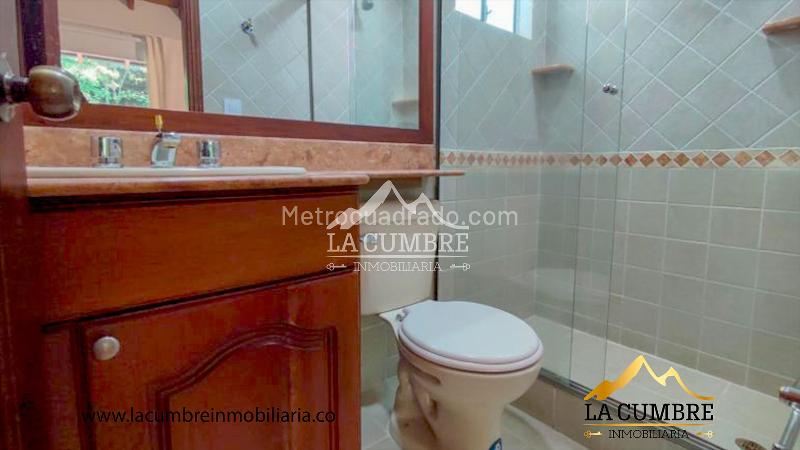 Modern 3BR House in El Poblado La Calera - 7