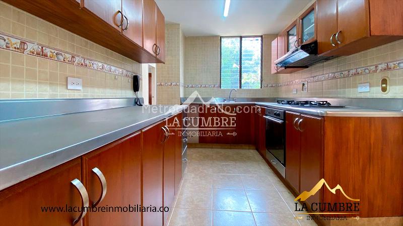 3BR Apartment with Double Parking in Los Balsos (El Poblado) - 5