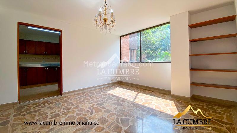 3BR Apartment with Double Parking in Los Balsos (El Poblado) - 8