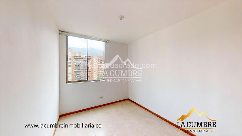 3BR Apartment with Double Covered Parking in Los Balsos, El Poblado - 9