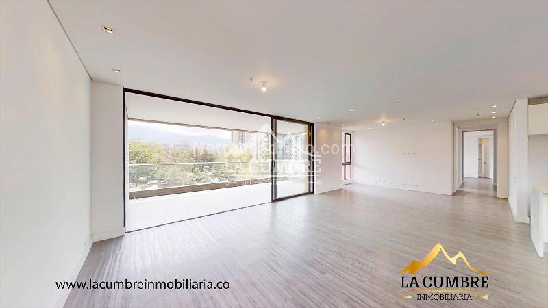 Spacious 3BR Apartment in El Poblado Los Balsos - 4