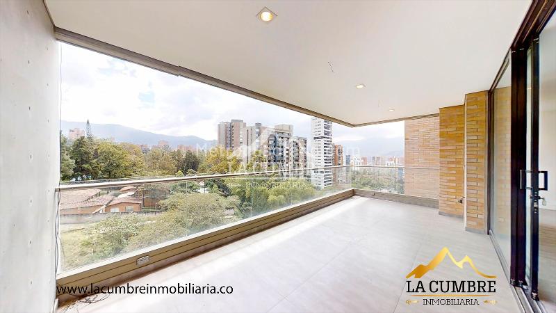 Spacious 3BR Apartment in El Poblado Los Balsos - 8