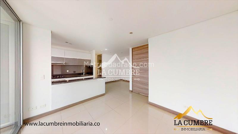Modern 3BR Apartment with Pool in El Poblado - 2