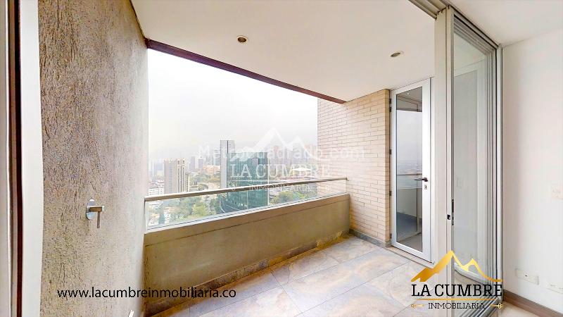 Modern 3BR Apartment with Pool in El Poblado - 6