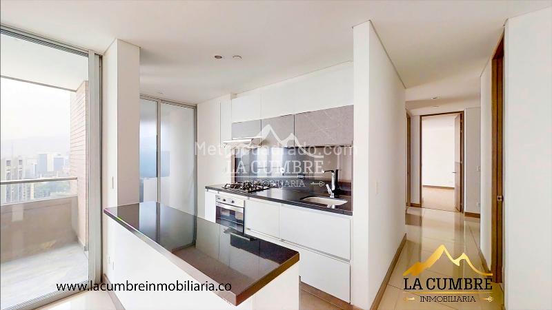 Modern 3BR Apartment with Pool in El Poblado - 9