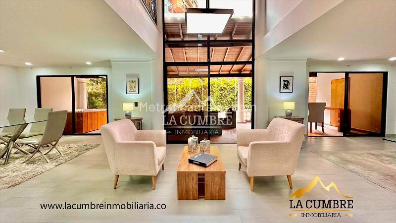 Casa Amplia de 4 Alcobas en El Tesoro - 2