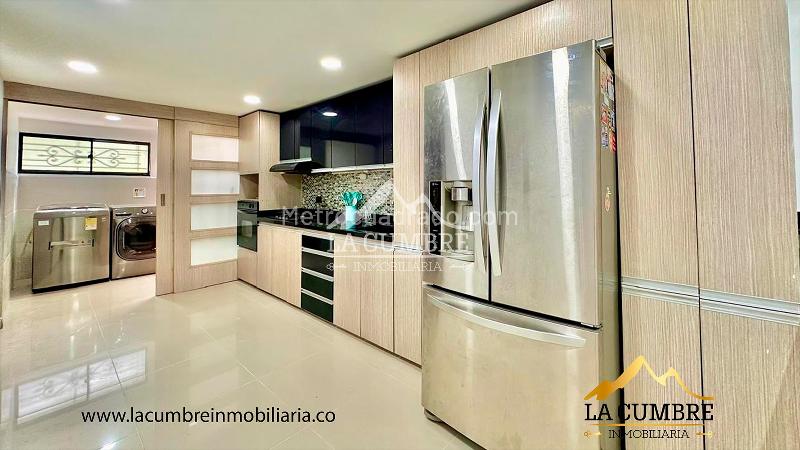 Casa Amplia de 4 Alcobas en El Tesoro - 7