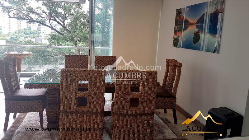 Apartamento Amoblado de 3 Alcobas con Parqueadero Doble en Santa María - 2