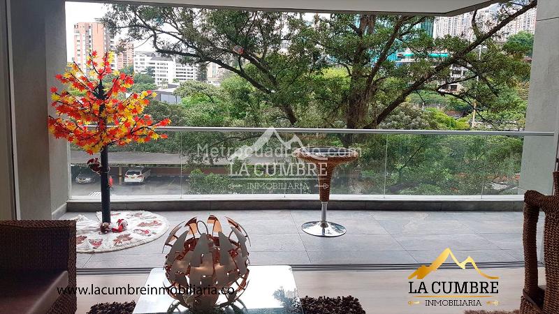 Apartamento Amoblado de 3 Alcobas con Parqueadero Doble en Santa María - 3