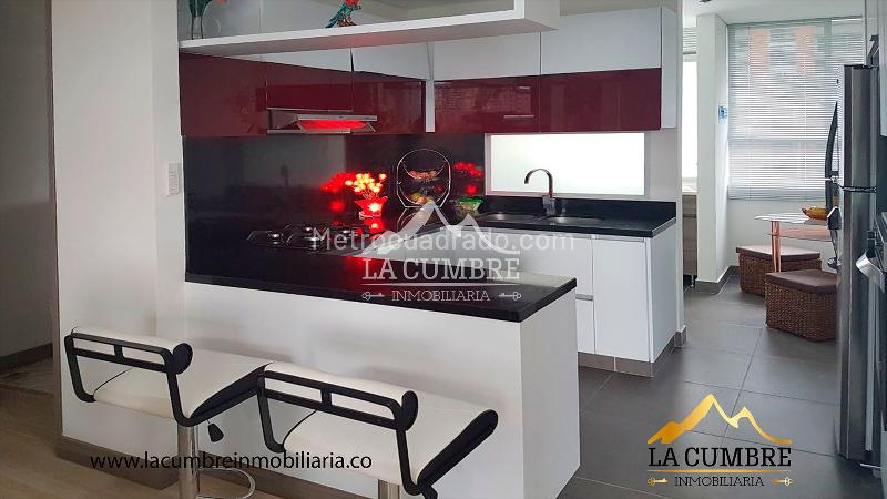 Apartamento Amoblado de 3 Alcobas con Parqueadero Doble en Santa María - 4