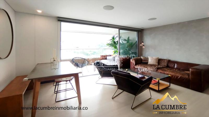 Spacious 2BR Apartment in El Poblado Los Balsos - 2