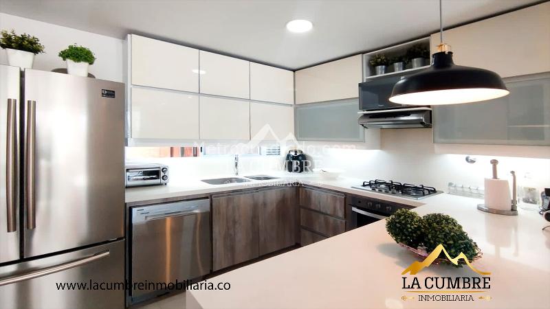 Spacious 2BR Apartment in El Poblado Los Balsos - 8