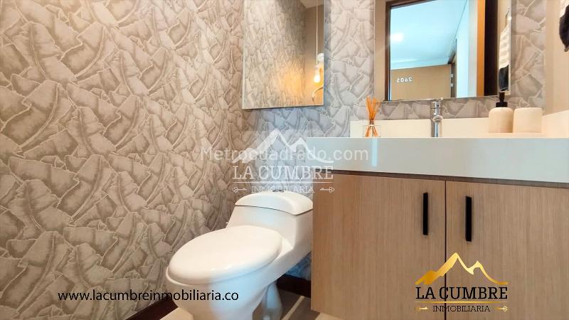 Spacious 2BR Apartment in El Poblado Los Balsos - 9