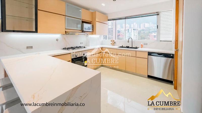 Luxurious 3BR Apartment in Poblado Loma de Alejandria - 4