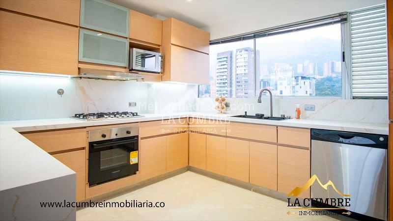 Luxurious 3BR Apartment in Poblado Loma de Alejandria - 5