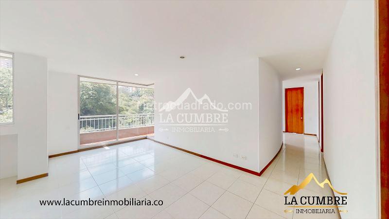 Spacious 4BR Apartment in Castropol - 2
