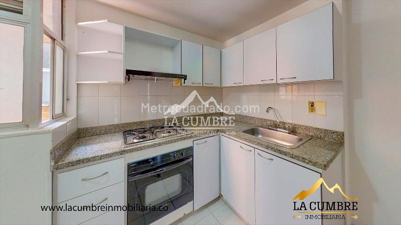 Spacious 4BR Apartment in Castropol - 5