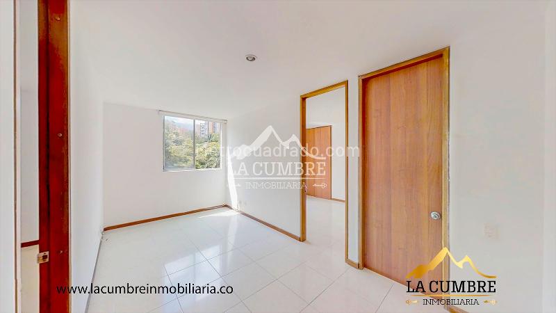 Spacious 4BR Apartment in Castropol - 6