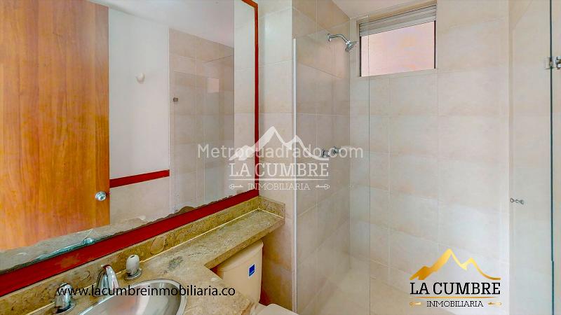 Spacious 4BR Apartment in Castropol - 8