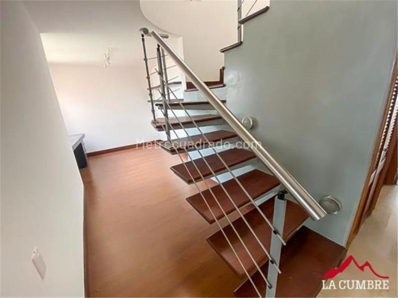 Duplex Penthouse with Pool in La Calera, Poblado - 8