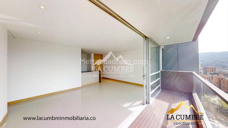 Spacious 3BR Apartment in El Poblado Los Balsos
