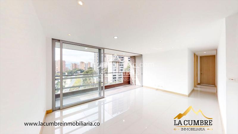 Spacious 3BR Apartment in El Poblado Los Balsos - 2