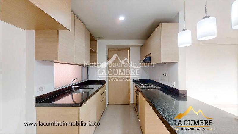 Modern 3BR Apartment with Pool in El Poblado - 6