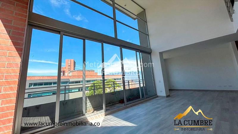 Duplex 2BR Apartment in El Tesoro, El Poblado - 4