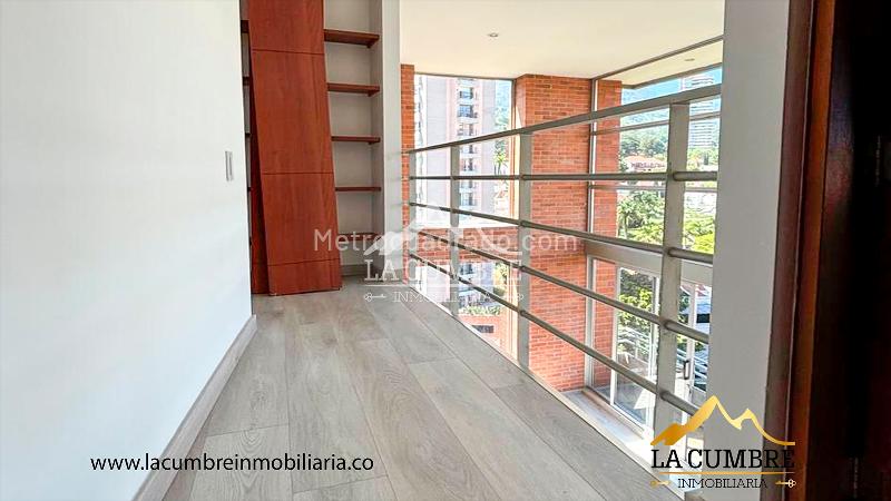 Duplex 2BR Apartment in El Tesoro, El Poblado - 7