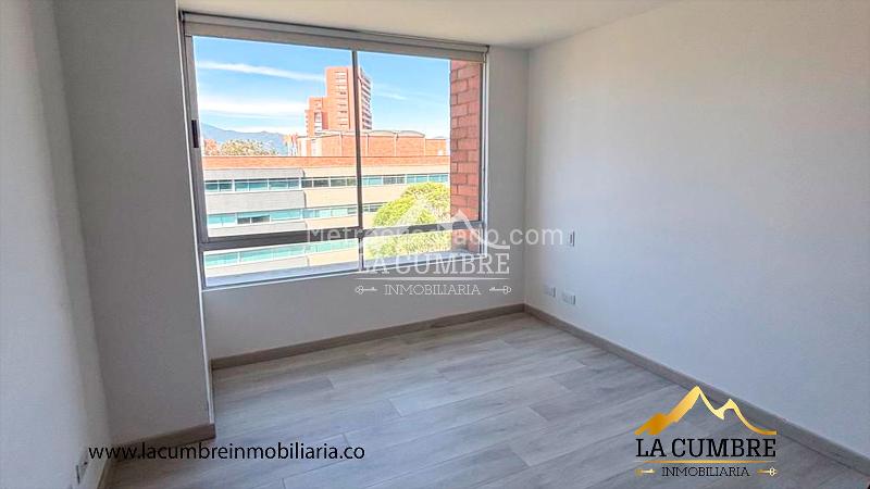 Duplex 2BR Apartment in El Tesoro, El Poblado - 8
