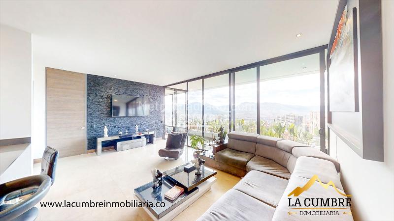 Apartamento de 2 Alcobas con Piscina en San Lucas, El Poblado - 3