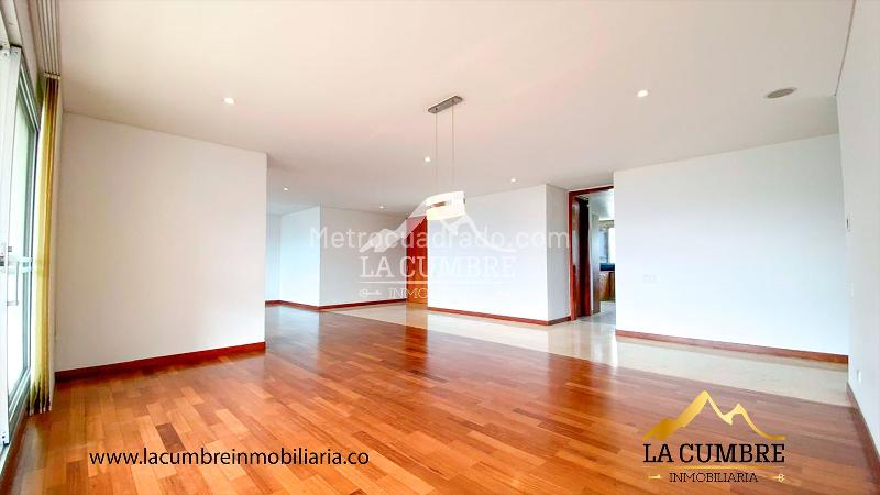 Spacious 3BR Apartment with Pool in El Poblado El Tesoro - 2