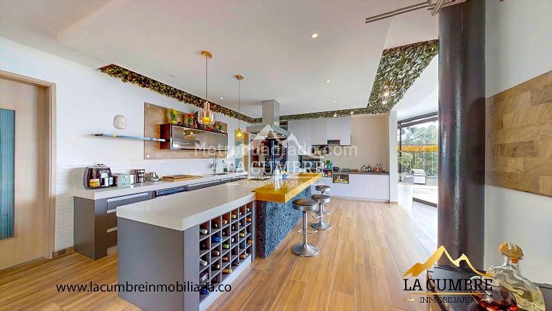 Casa Amoblada de 3 Alcobas en El Poblado Las Palmas - 8
