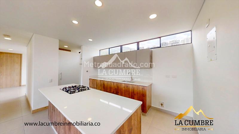 2BR Apartment with Double Covered Parking in La Calera, El Poblado - 6