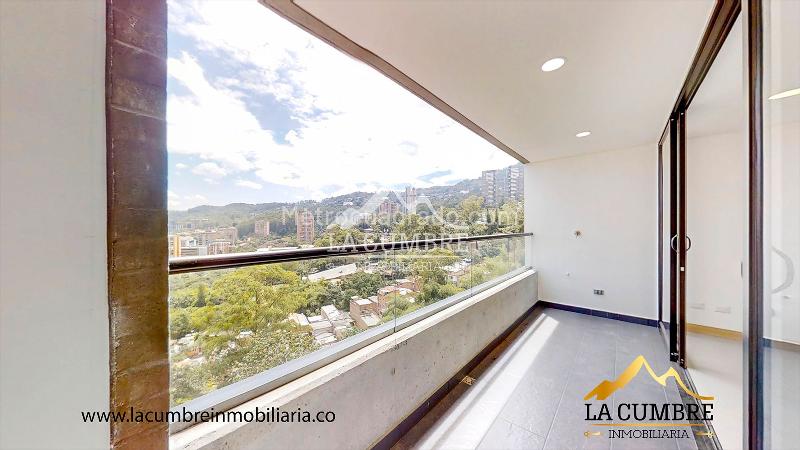2BR Apartment with Double Covered Parking in La Calera, El Poblado - 8