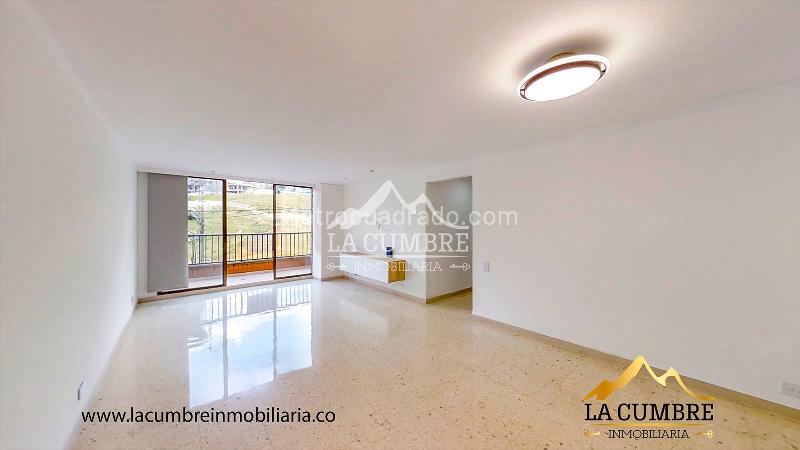 3BR Apartment with Covered Parking in Los Balsos, El Poblado - 2