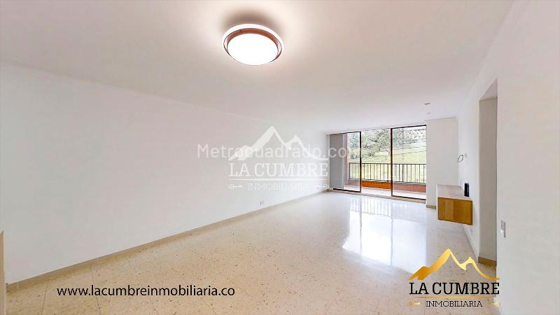 3BR Apartment with Covered Parking in Los Balsos, El Poblado - 3