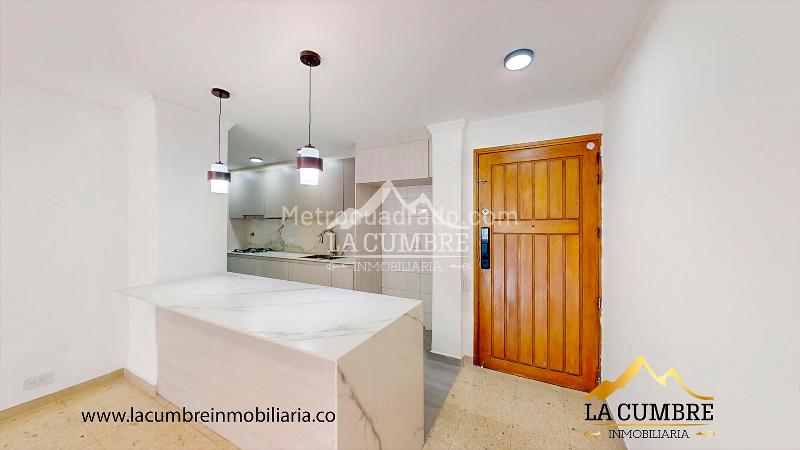 3BR Apartment with Covered Parking in Los Balsos, El Poblado - 6